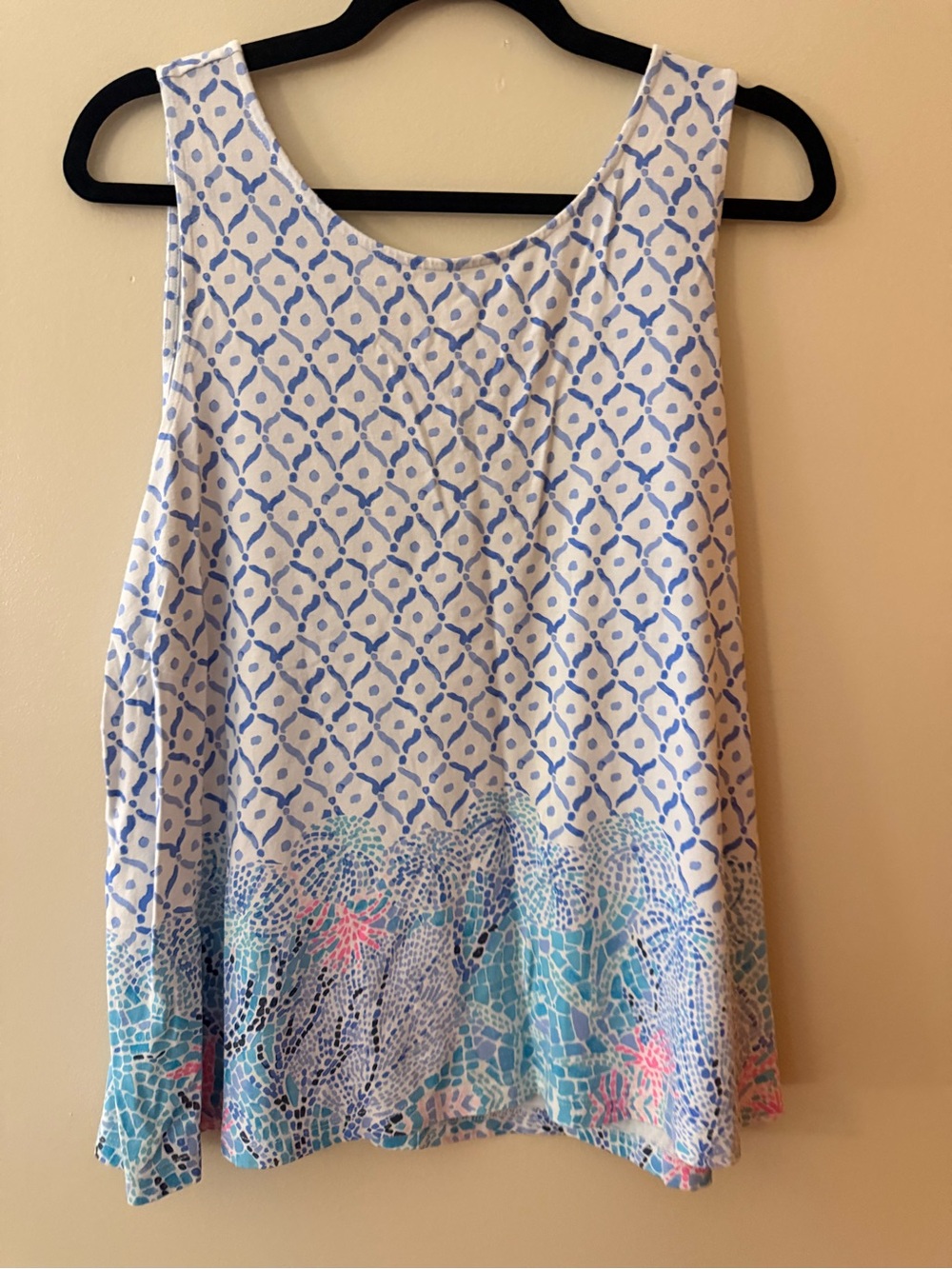 Lilly Pulitzer White and Light Blue Patterned Tank